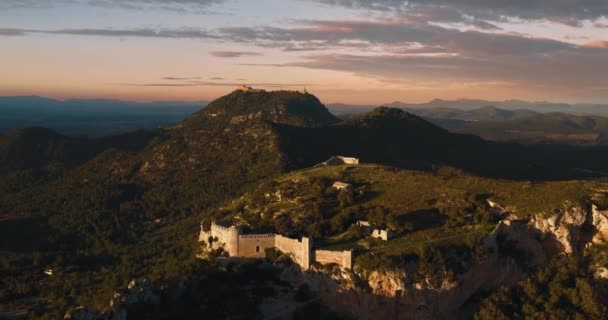 Luchtdrone Uitzicht Het Kasteel Van Santueri Majorca Felanitx Toeristische Ruïnes — Stockvideo