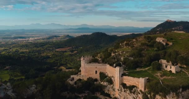 Letecký Drone Pohled Hrad Santueri Mallorca Felanitx Turistická Zřícenina Horách — Stock video