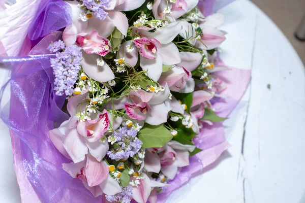 Beau Bouquet Fleurs Sur Fond Blanc — Photo