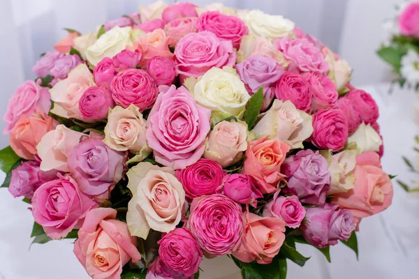 Beau Bouquet Roses Dans Vase — Photo