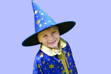 astrolog giyinmiş çocuk