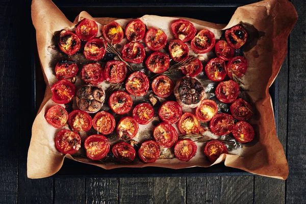 Tomates Cereja Assados Forno Uma Bandeja Forno Vista Aérea — Fotografia de Stock