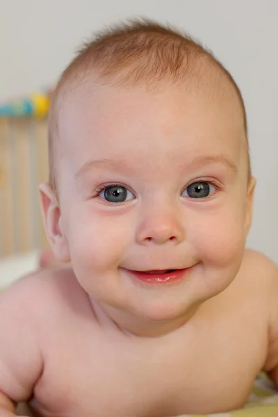 Feliz bebé sonriendo — Foto de Stock