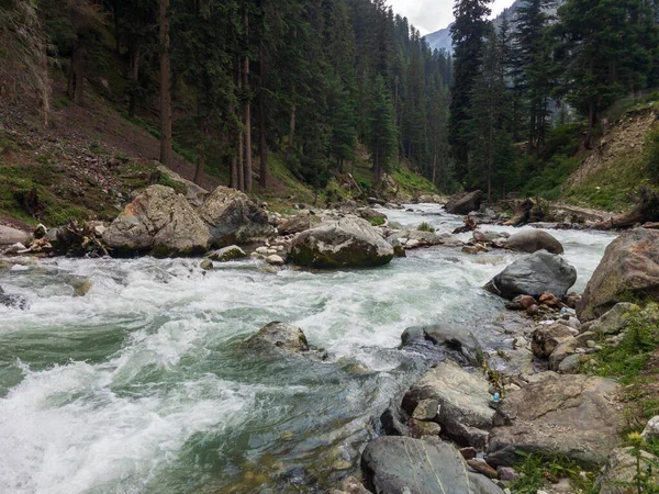 Blauwwater Kalam Rivier Met Schilderachtige Landschap Achtergrond — Stockfoto