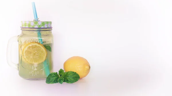 Homemade Lemonade Mint Ice Fresh Lemon Slices Mason Jar — Stock Photo, Image