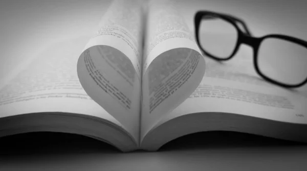 Heart Shape Book Black White — Stock Photo, Image