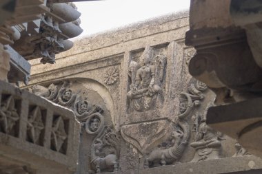 Pune Hindistan 'daki eski Hindu tapınağından oyma stili.