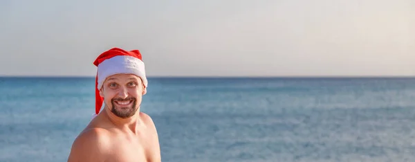 Silvester Strand Meer Ein Mann Mit Weihnachtsmütze Sonnt Sich Der — Stockfoto