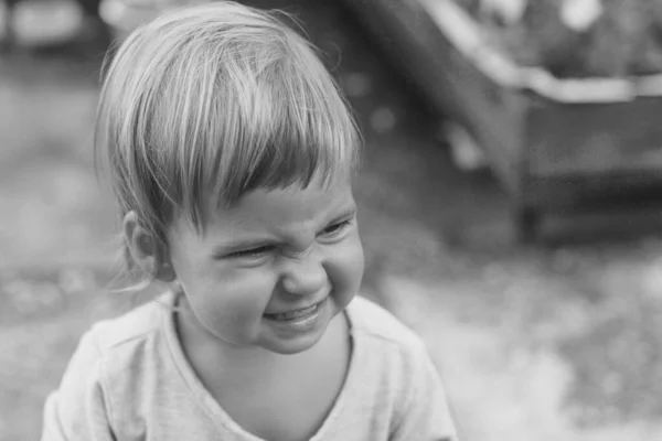 Ritratto Bambino Con Grandi Occhi Volto Bambino Piccolo — Foto Stock