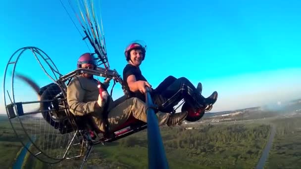 2021 Moscovo Parapente Com Voo Colorido Dossel Empresa Paraavis Proteção — Vídeo de Stock