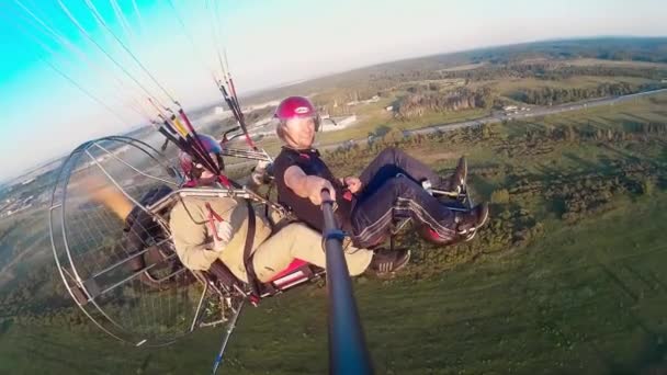 2021 Moscovo Parapente Com Voo Colorido Dossel Empresa Paraavis Proteção — Vídeo de Stock