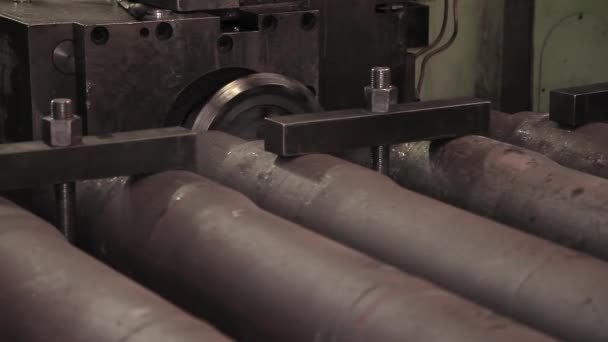 Close Section Steel Pipes Stacked Top Each Other Conveyor Production — Stock Video