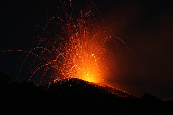 Kitörés a vulkán Mt. Etna — Stock Fotó