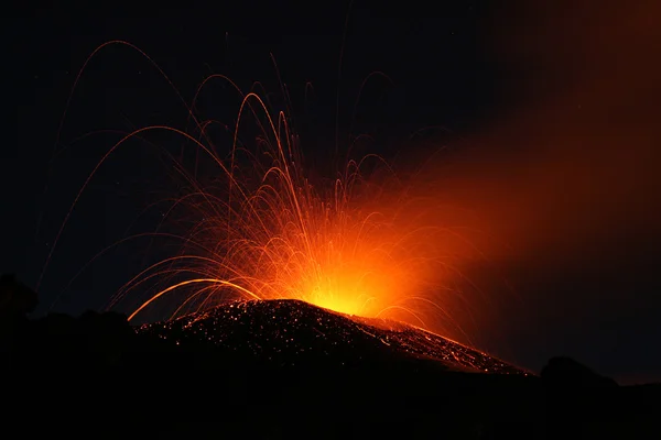 Éruption du volcan Mt. Etna — Photo