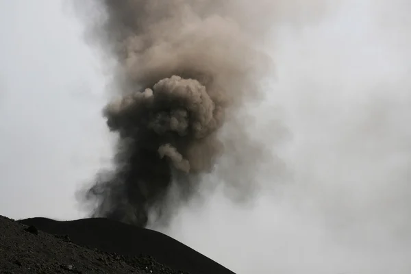 Tagesansicht des Vulkans Ätna — Stockfoto