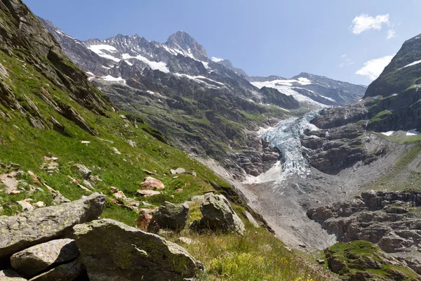 İsviçre Alpleri'nin güzel manzara — Stok fotoğraf