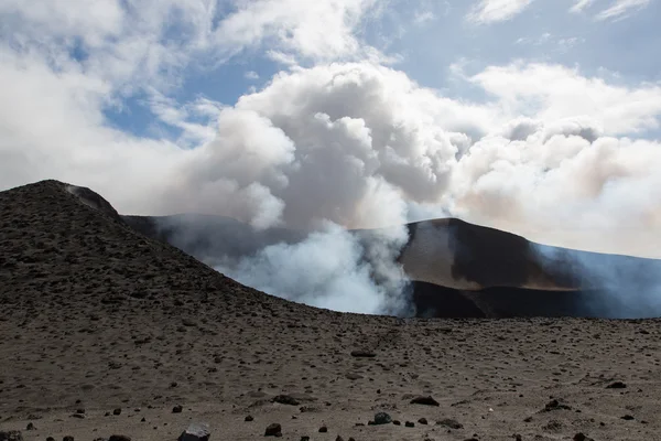 Nézd a Yasur vulkán — Stock Fotó