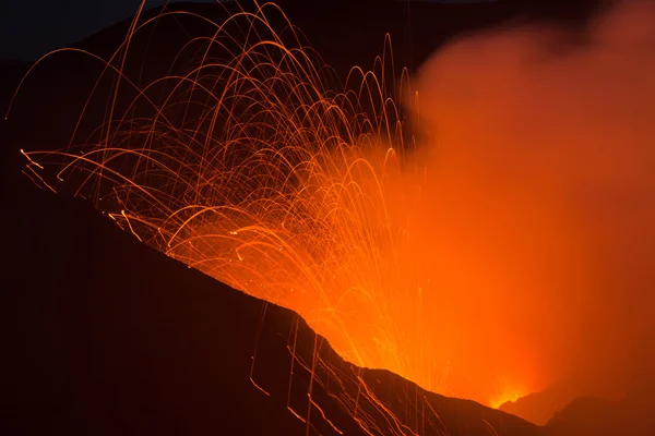 Volkan Yasur Erüpsiyonu — Stok fotoğraf