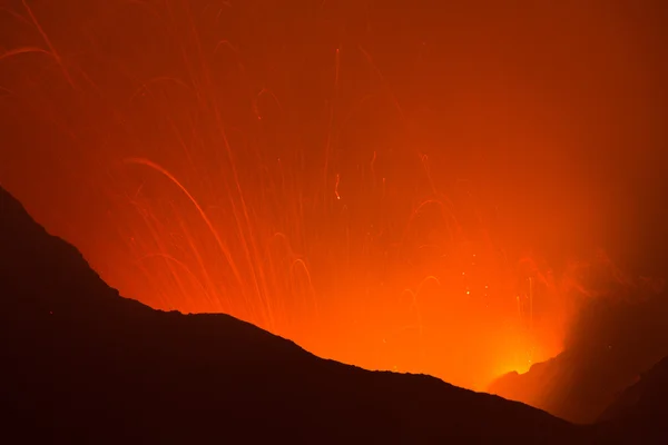 Erupción del volcán Yasur — Foto de Stock