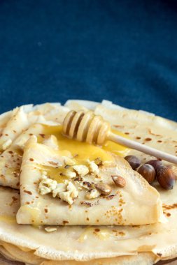 Ev yapımı krep yığını. 