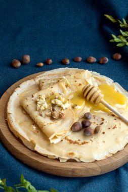 Ev yapımı krep yığını.