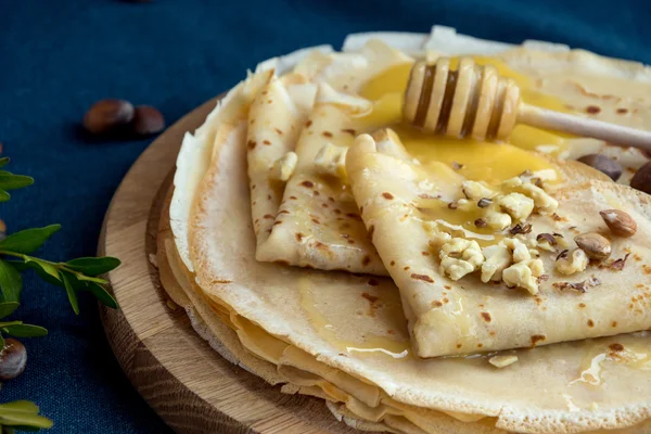 Stapel hausgemachter Pfannkuchen — Stockfoto