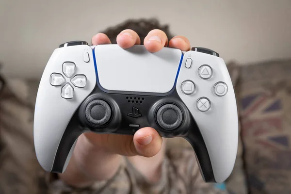 Playstation Dual Sense Controller Auf Kinderhand Sao Paulo Brasilien 2020 — Stockfoto