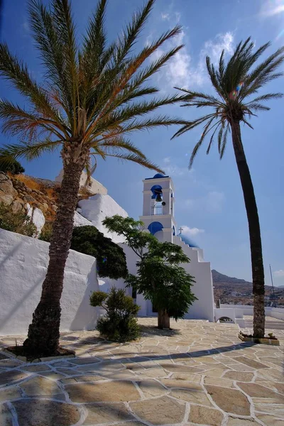 Beautiful Whitewashed Orthodox Church Ios Greece — Foto de Stock