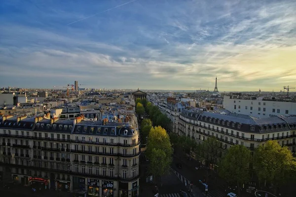 Aerial View Galeries Lafayette Parisian Department Store Eiffel Tower Background — Fotografia de Stock