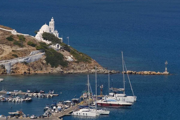 Panoramic View Aegean Sea Rooftop Whitewashed Orthodox Chapel Island Ios — стоковое фото