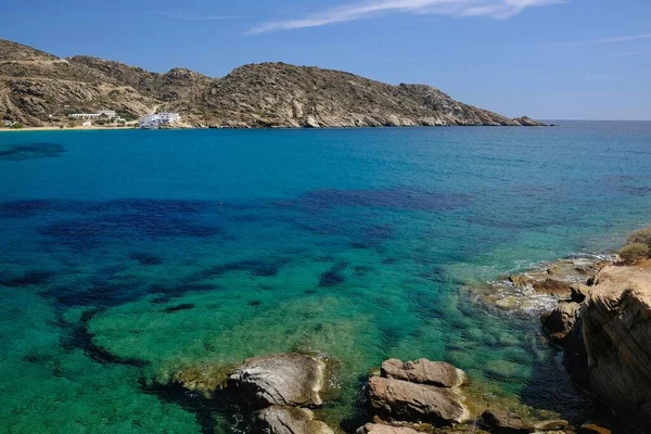 Panoramisch Uitzicht Het Beroemde Turquoise Strand Van Mylopotas Ios Cycladen — Stockfoto