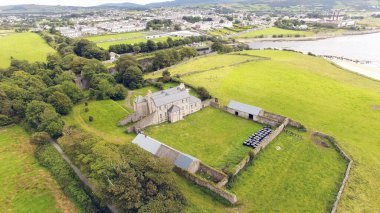 İrlanda 'da bir şantiyede yeni evler inşa etmek 