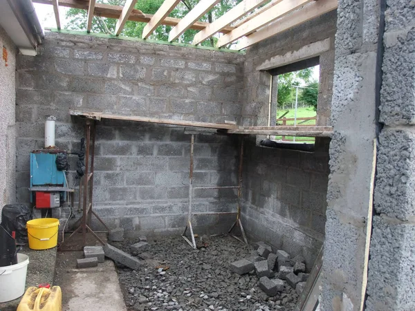 Building an Extension on to a bungalow house home including roof