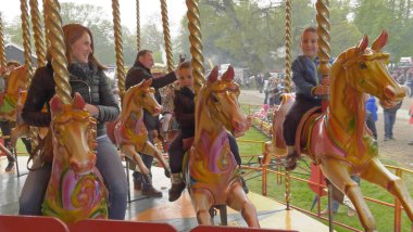 Shanes Şatosu 6 Mayıs 2019 'da Buhar Günü Mülk Antrisi Editörlük,