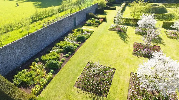 Flowers, bushes and plants in Walled Gardens