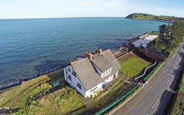 Deniz kenarındaki ev Kuzey İrlanda