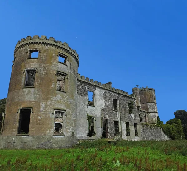 キルワウ城と教会遺跡 アントリム北アイルランド — ストック写真