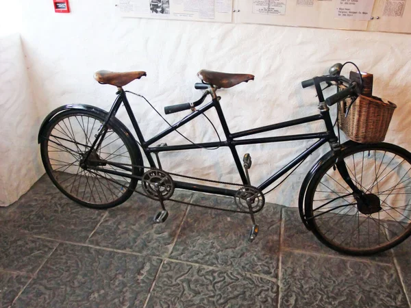 Eski İrlandalı ikili klasik bir gösteri olan Co Antrim Kuzey İrlanda 'da