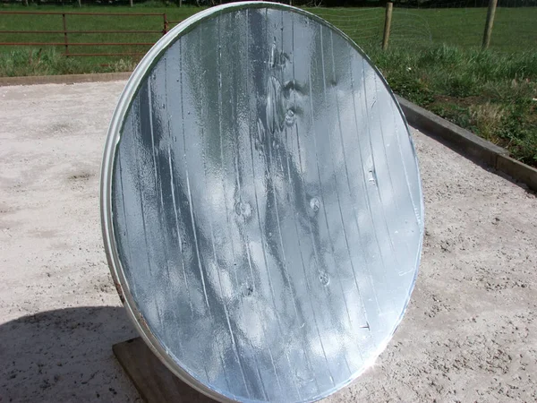 Espejo Parabólico Horno Solar Encendiendo Fuego Palo — Foto de Stock