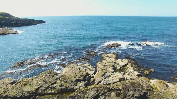 Rocas Mar Irlanda Océano Atlántico Costa Giants Causeway Antrim Irlanda —  Fotos de Stock