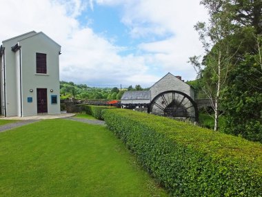 Flax Mill İrlanda 'da su çarkı