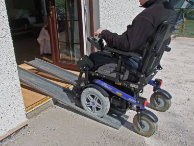 Tekerlekli sandalye tepeleri