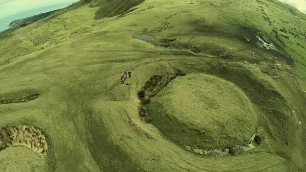 Caminhantes Com Guia Turístico Antrim Hills — Fotografia de Stock
