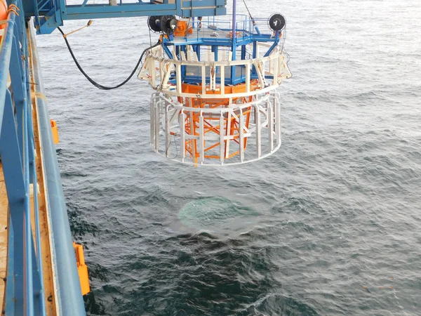 Errichtung Von Windkraftanlagen Vor Der Küste Des Meeres — Stockfoto