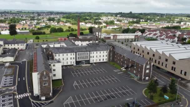 Aerial Video Ballymena Health Centre Ballymena Town Centre Northern Ireland — стокове відео