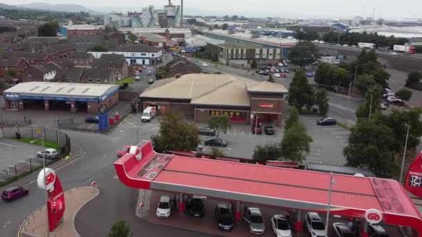Aerial Footage Service Petrol Station Belfast Northern Ireland — Vídeos de Stock
