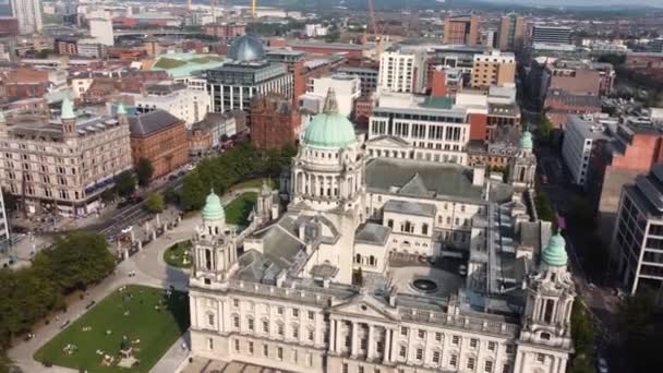 Aerial Video Belfast City Hall County Antrim Northern Ireland — Wideo stockowe