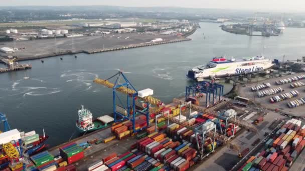 Aerial Video Belfast Container Dockyards Northern Ireland — ストック動画