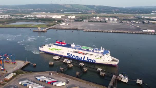 Aerial Video Stena Line Ferry Belfast Northern Ireland — Vídeos de Stock