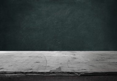 Ahşap masa ve tahta arka plan